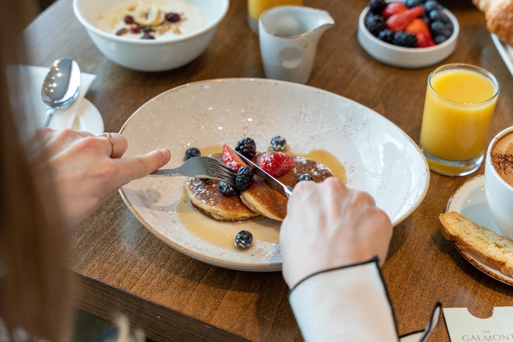 The Galmont Hotel & Spa Galway Dış mekan fotoğraf
